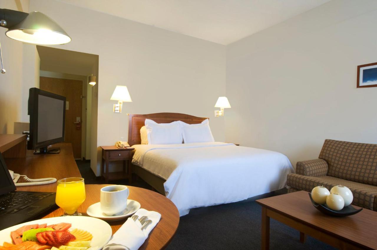 Fiesta Inn Toluca Centro Екстер'єр фото