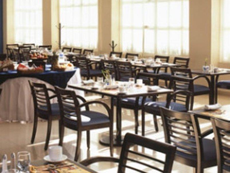 Fiesta Inn Toluca Centro Екстер'єр фото