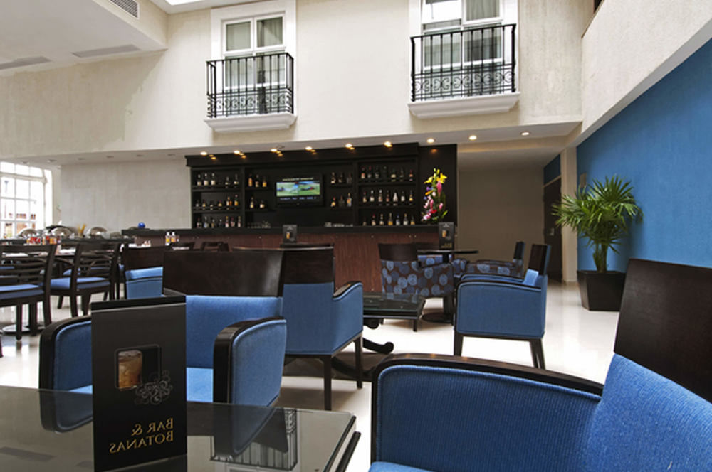 Fiesta Inn Toluca Centro Екстер'єр фото