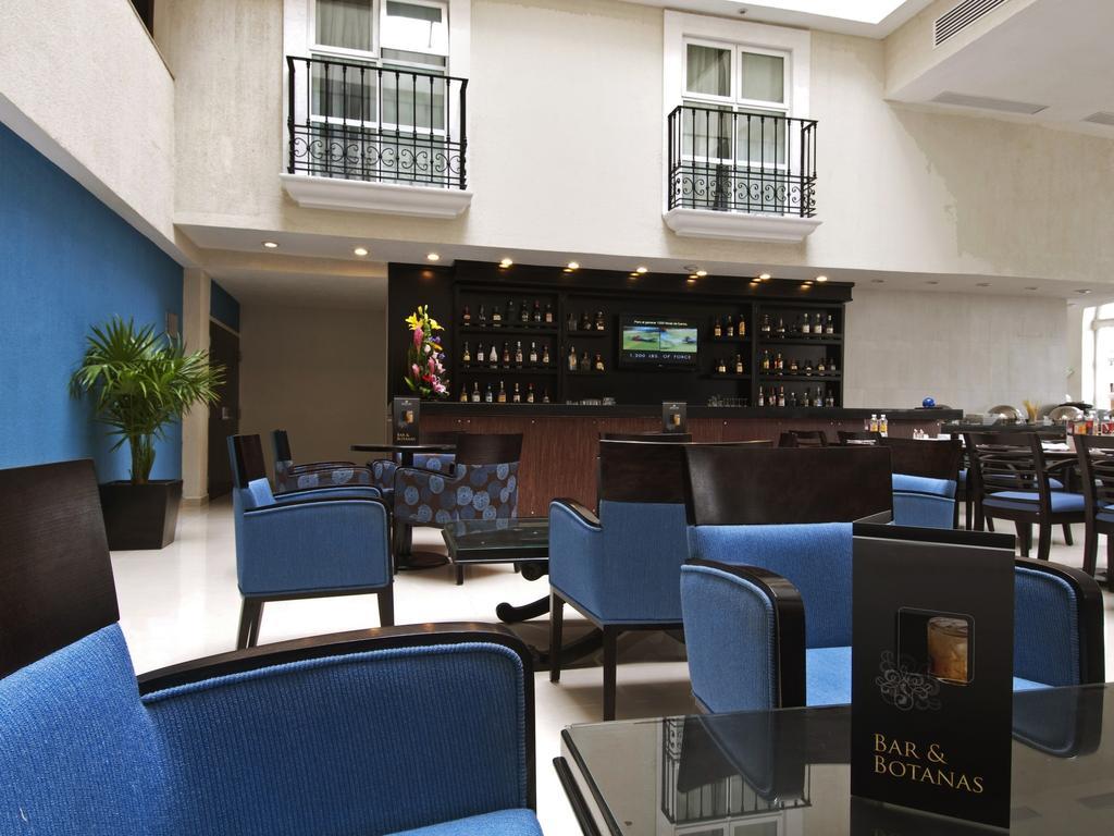 Fiesta Inn Toluca Centro Екстер'єр фото